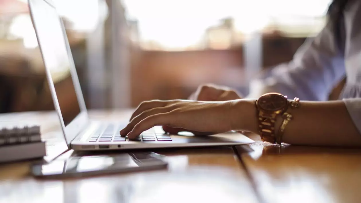 Cara Mengatasi Laptop Lemot Mempercepat Kinerja Laptop Windows 10 Cari Tahu Penyebab Kenapa Laptop Lemot